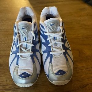 Nike men’s athletic shoe
